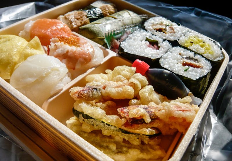 Ekiben bento box